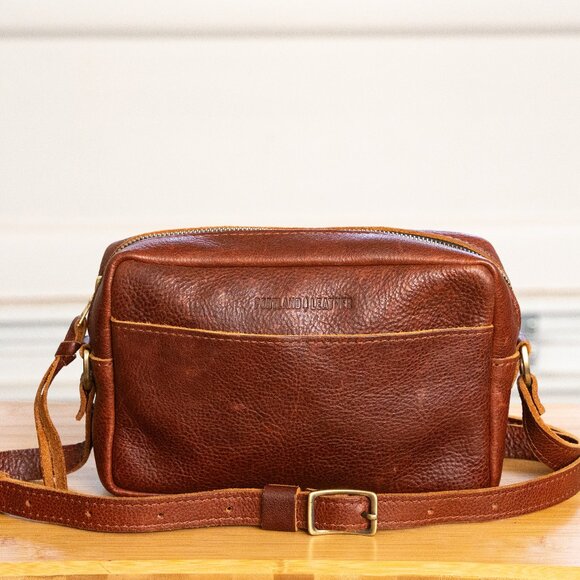 Portland Leather Handbags - Portland Leather Goods Large Camera Bag in Nutmeg
